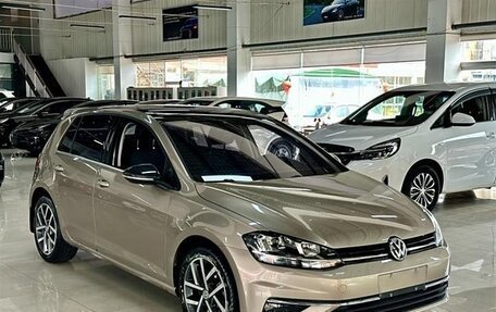Volkswagen Golf VII, 2020 год, 1 580 000 рублей, 2 фотография