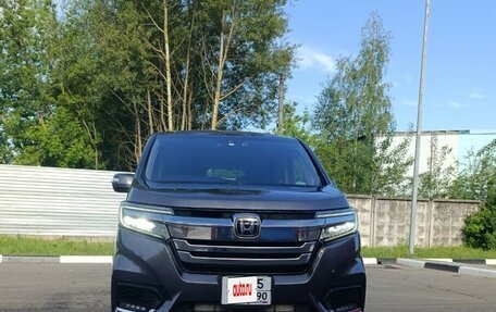 Honda Stepwgn IV, 2018 год, 2 350 000 рублей, 2 фотография