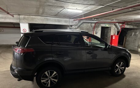 Toyota RAV4, 2016 год, 2 400 000 рублей, 3 фотография