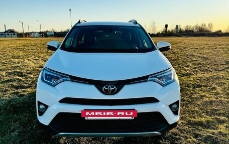 Toyota RAV4, 2016 год, 3 150 000 рублей, 2 фотография