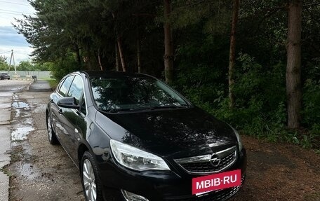 Opel Astra J, 2010 год, 625 000 рублей, 2 фотография