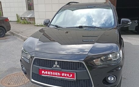 Mitsubishi Outlander III рестайлинг 3, 2011 год, 1 290 000 рублей, 1 фотография