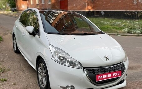 Peugeot 208 II, 2013 год, 837 000 рублей, 1 фотография