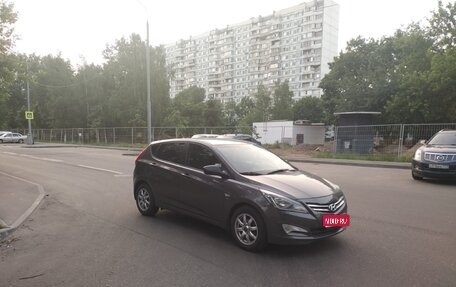 Hyundai Solaris II рестайлинг, 2015 год, 740 000 рублей, 1 фотография