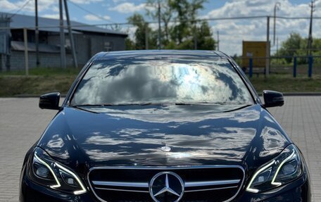 Mercedes-Benz E-Класс, 2015 год, 2 550 000 рублей, 3 фотография