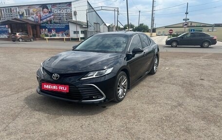 Toyota Camry, 2021 год, 2 550 000 рублей, 3 фотография