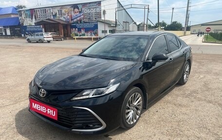 Toyota Camry, 2021 год, 2 550 000 рублей, 2 фотография