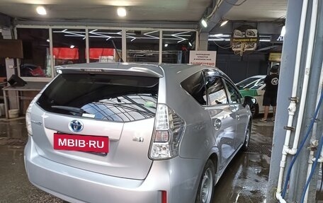 Toyota Prius Alpha I (ZVW40/41), 2014 год, 1 600 000 рублей, 2 фотография