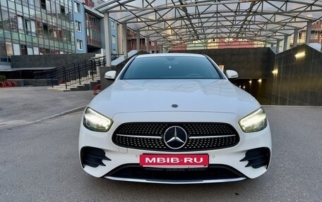 Mercedes-Benz E-Класс, 2021 год, 4 990 000 рублей, 2 фотография