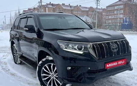 Toyota Land Cruiser Prado 150 рестайлинг 2, 2021 год, 7 000 000 рублей, 3 фотография