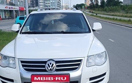 Volkswagen Touareg III, 2009 год, 1 300 000 рублей, 2 фотография