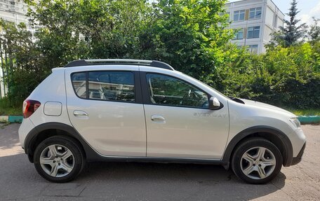 Renault Sandero II рестайлинг, 2019 год, 1 400 000 рублей, 3 фотография