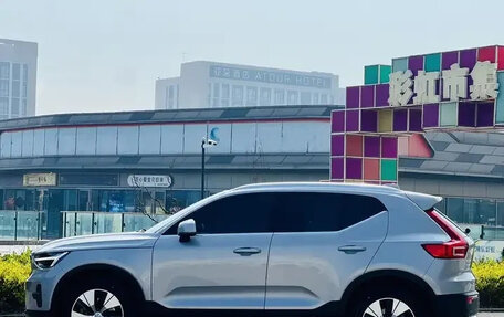 Volvo XC40 I, 2022 год, 1 980 000 рублей, 3 фотография