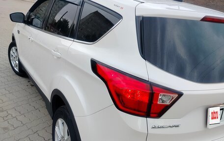 Ford Escape III, 2019 год, 1 950 000 рублей, 3 фотография