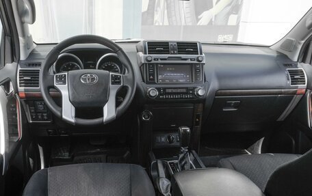 Toyota Land Cruiser Prado 150 рестайлинг 2, 2016 год, 3 999 000 рублей, 6 фотография
