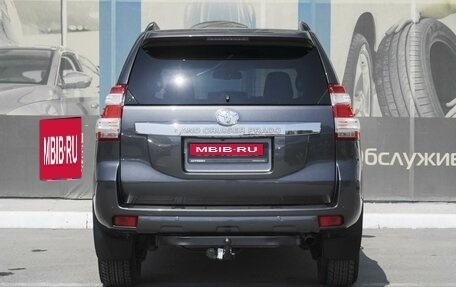 Toyota Land Cruiser Prado 150 рестайлинг 2, 2016 год, 3 999 000 рублей, 4 фотография