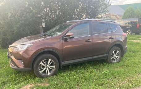 Toyota RAV4, 2018 год, 2 300 000 рублей, 3 фотография