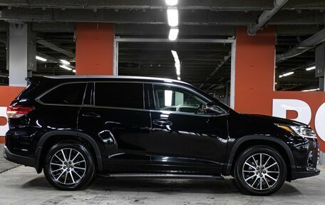 Toyota Highlander III, 2016 год, 3 349 000 рублей, 4 фотография