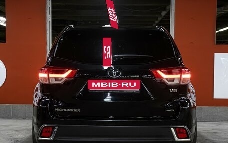Toyota Highlander III, 2016 год, 3 349 000 рублей, 6 фотография