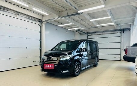 Honda Stepwgn IV, 2017 год, 2 549 900 рублей, 2 фотография