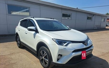 Toyota RAV4, 2018 год, 2 299 000 рублей, 3 фотография