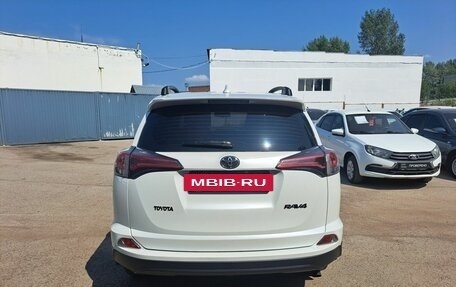 Toyota RAV4, 2018 год, 2 299 000 рублей, 6 фотография