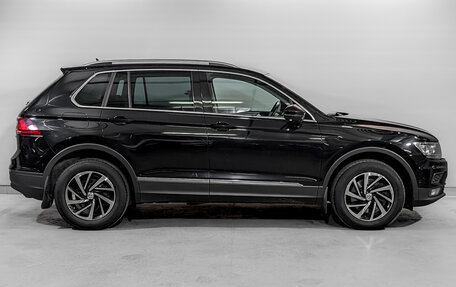 Volkswagen Tiguan II, 2018 год, 2 250 000 рублей, 4 фотография