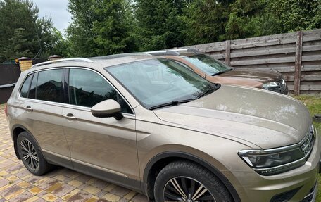 Volkswagen Tiguan II, 2017 год, 2 800 000 рублей, 1 фотография