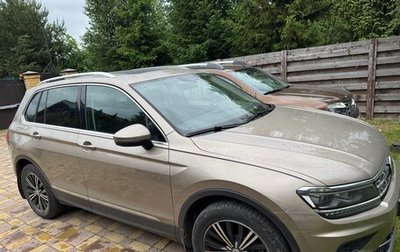 Volkswagen Tiguan II, 2017 год, 2 800 000 рублей, 1 фотография
