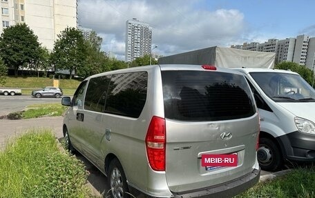 Hyundai Grand Starex Grand Starex I рестайлинг 2, 2009 год, 1 090 000 рублей, 3 фотография