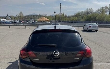 Opel Astra J, 2011 год, 560 000 рублей, 4 фотография