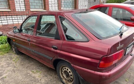 Ford Escort V, 1996 год, 50 000 рублей, 2 фотография