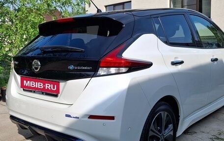 Nissan Leaf II, 2019 год, 2 120 000 рублей, 3 фотография