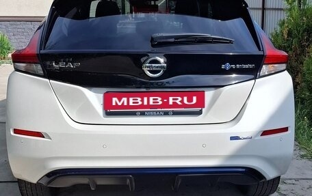 Nissan Leaf II, 2019 год, 2 120 000 рублей, 4 фотография