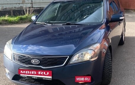 KIA cee'd I рестайлинг, 2011 год, 700 000 рублей, 5 фотография