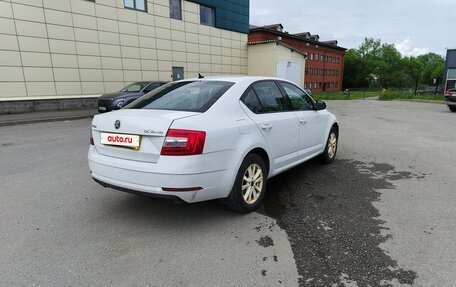 Skoda Octavia, 2018 год, 999 000 рублей, 3 фотография