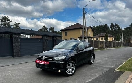 Volkswagen Touareg III, 2011 год, 1 990 000 рублей, 2 фотография