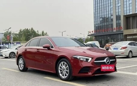 Mercedes-Benz A-Класс, 2020 год, 1 840 000 рублей, 3 фотография