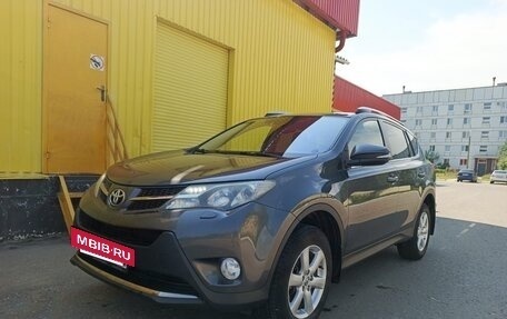Toyota RAV4, 2013 год, 2 050 000 рублей, 3 фотография