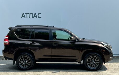 Toyota Land Cruiser Prado 150 рестайлинг 2, 2017 год, 3 600 000 рублей, 4 фотография