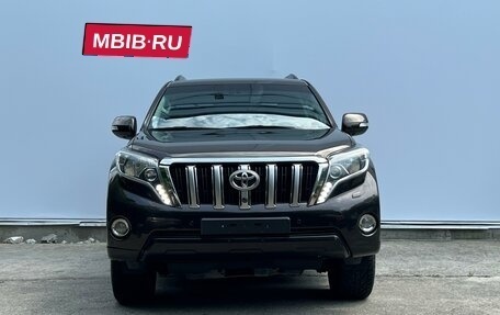 Toyota Land Cruiser Prado 150 рестайлинг 2, 2017 год, 3 600 000 рублей, 2 фотография