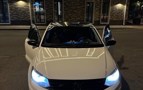 Volkswagen Polo VI (EU Market), 2018 год, 1 030 000 рублей, 3 фотография
