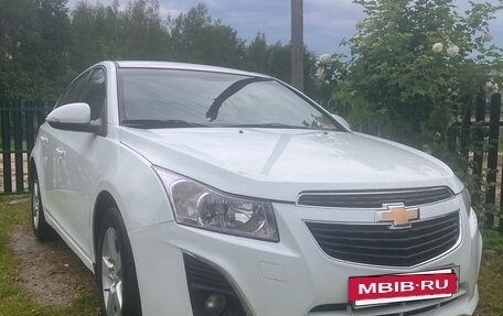 Chevrolet Cruze II, 2014 год, 680 000 рублей, 3 фотография