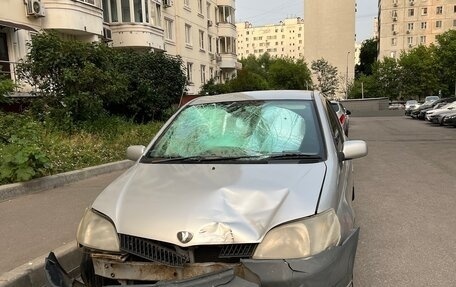 Toyota Platz, 2001 год, 270 000 рублей, 3 фотография