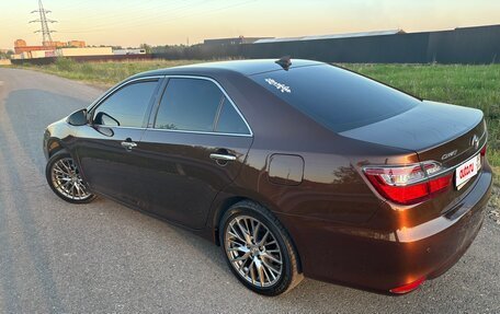 Toyota Camry, 2017 год, 2 330 000 рублей, 6 фотография