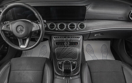 Mercedes-Benz E-Класс, 2017 год, 3 199 000 рублей, 6 фотография
