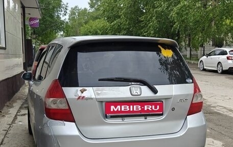 Honda Fit III, 2002 год, 350 000 рублей, 6 фотография