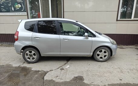 Honda Fit III, 2002 год, 350 000 рублей, 4 фотография