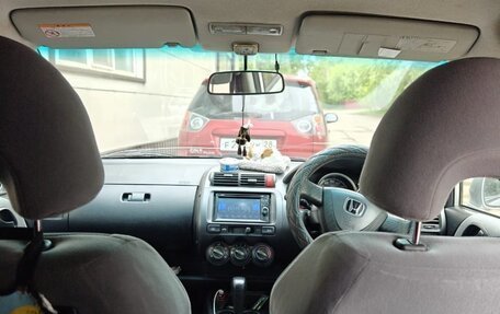 Honda Fit III, 2002 год, 350 000 рублей, 12 фотография