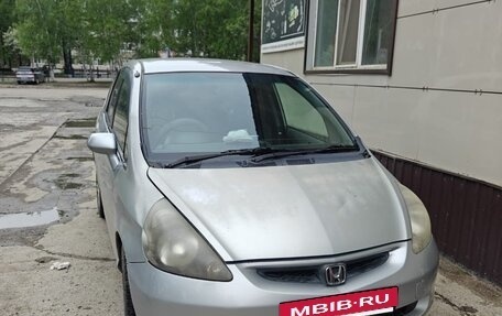 Honda Fit III, 2002 год, 350 000 рублей, 2 фотография
